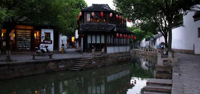 倡树美德：即墨路街道开展人人动手美化家园干干净净欢度春节环境卫生清理行动