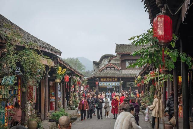 “送福”骆驼滩社区